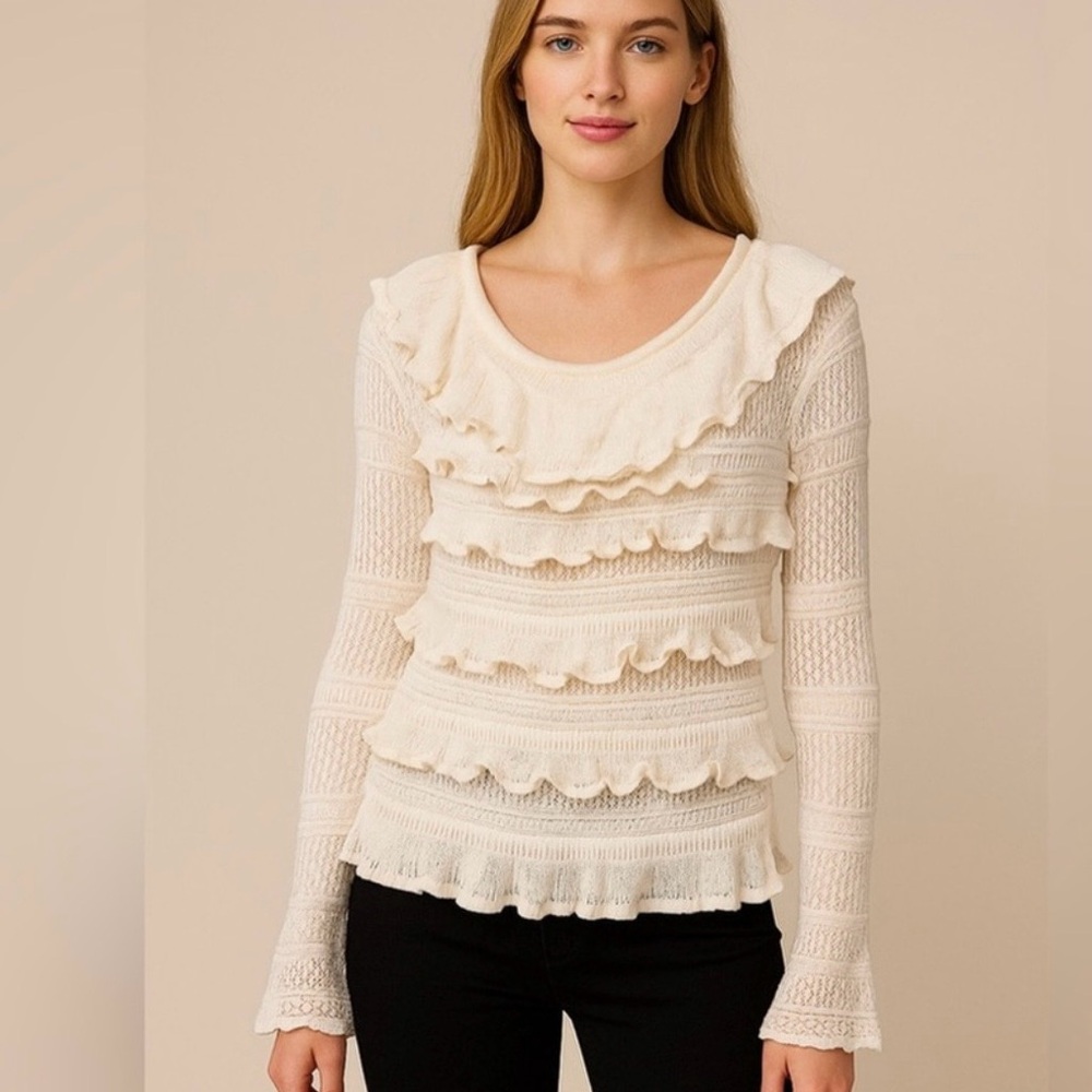 Lalavon Chic ruffle White Sweater
